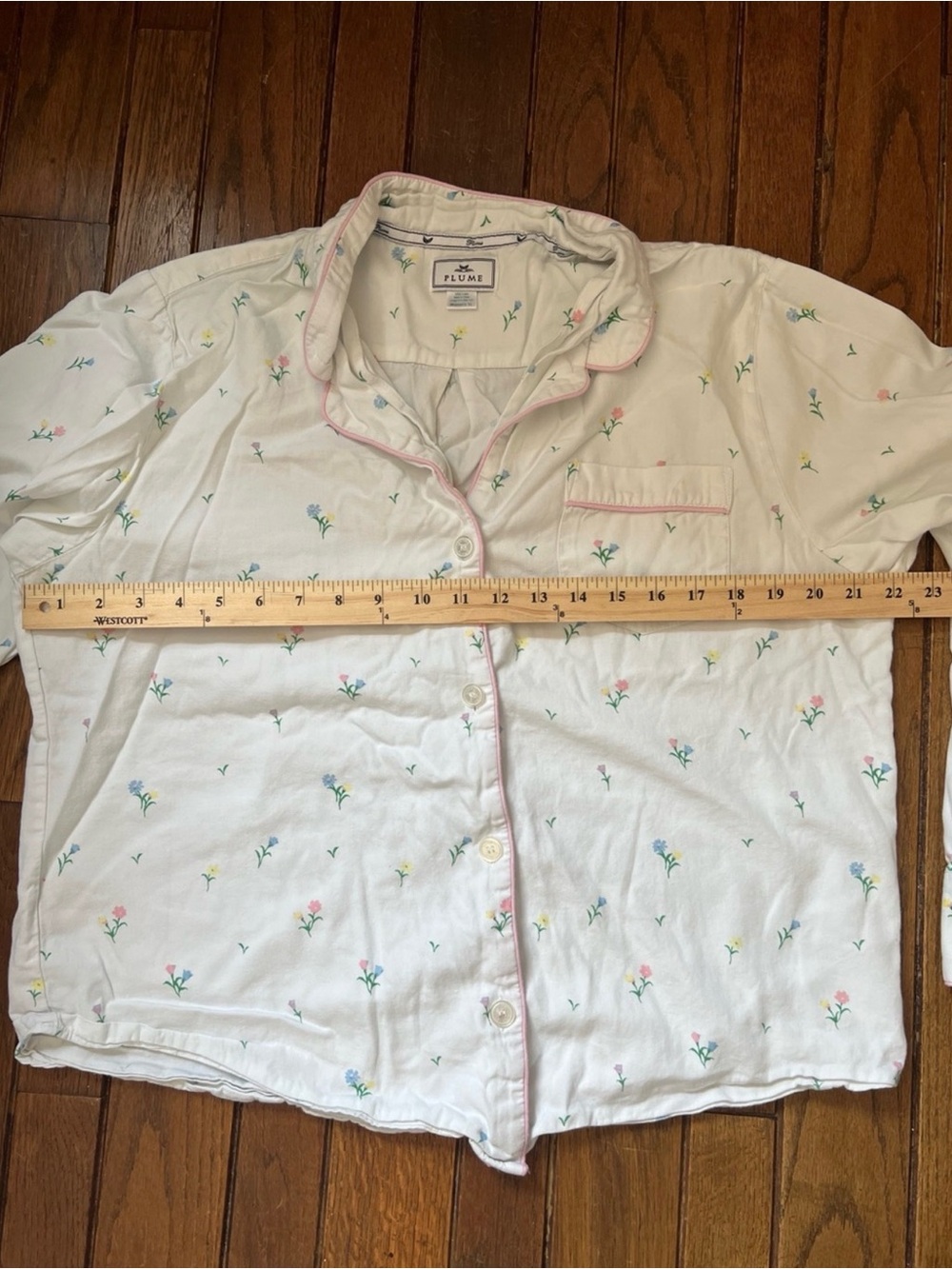 Great condition White Floral Pajama Set with Pink Trim - Picture 12 of 14